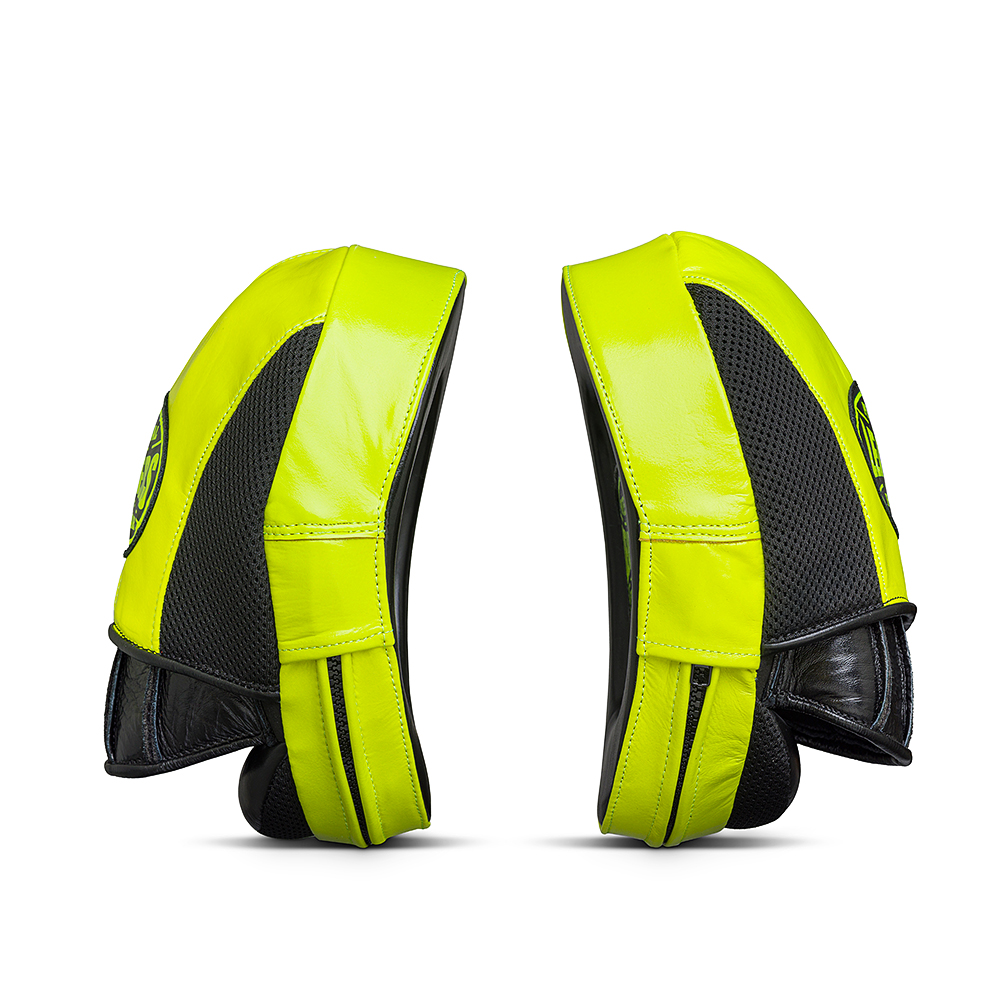  Лапы тренерские LEADERS SCARABAEUS CURVED BK/GN 