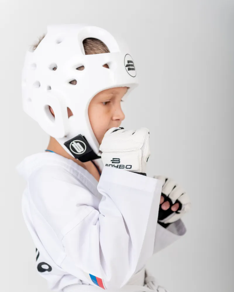  Перчатки BoyBo Тхэквондо WTF с фиксацией белые 