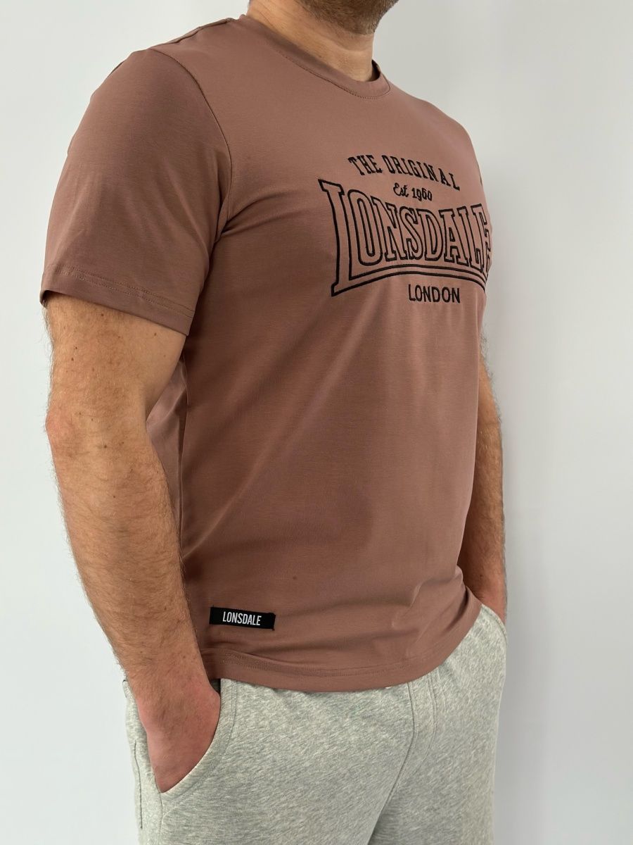 Футболка Lonsdale Big Logo вышивка коричневая — фото