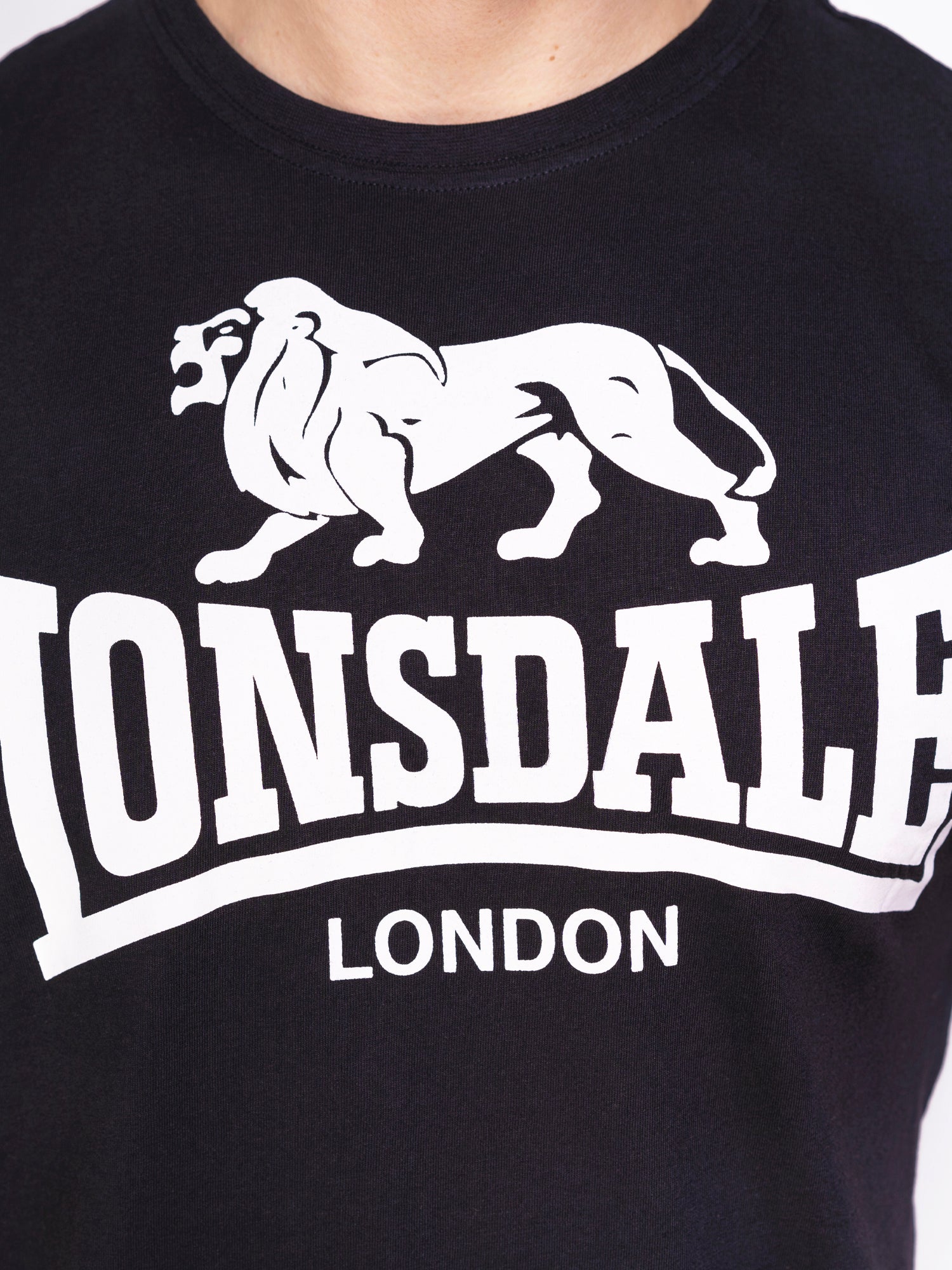  Футболка мужская LONSDALE LOGO черная 